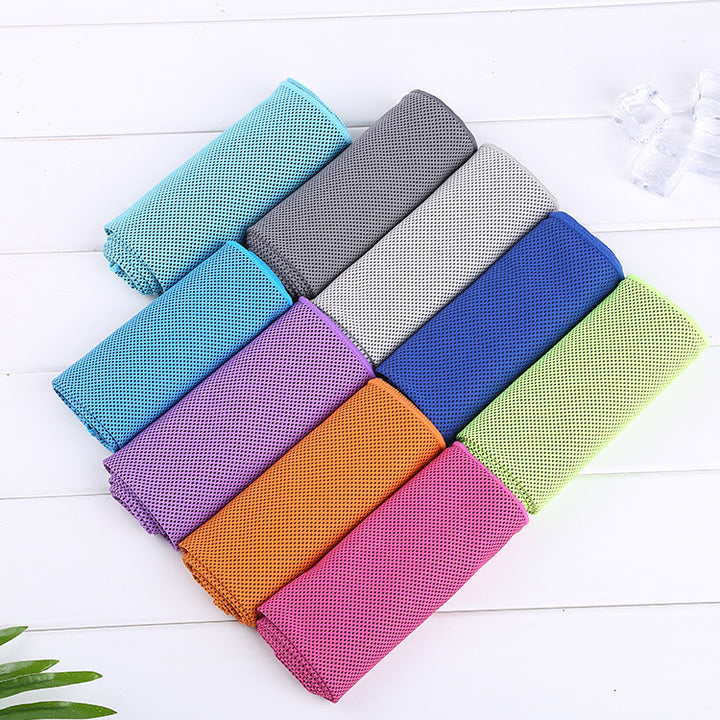 Women Portable Silicone Case with Integrated Cleaning Cloth Bowlift