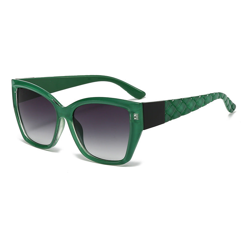Ladies Oversized Cat-Eye Sunglasses with Stylish Accents Bowlift