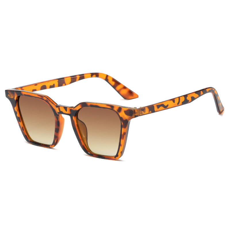 Women's square sunglasses with distinctive shield design and UV protection Bowlift