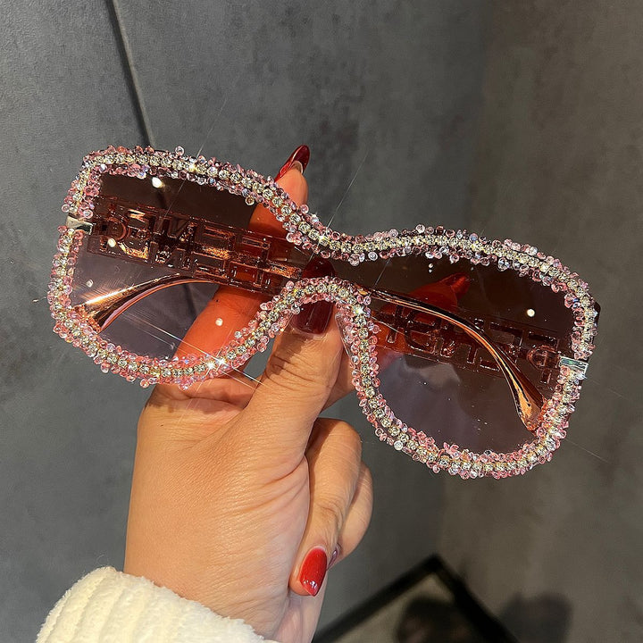 Women's Glamorous Sunglasses with Striking Crystal Frame Bowlift
