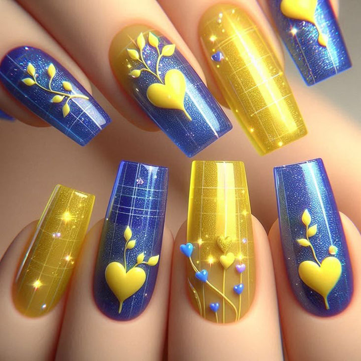 Creative artificial nails with heart design Bowlift