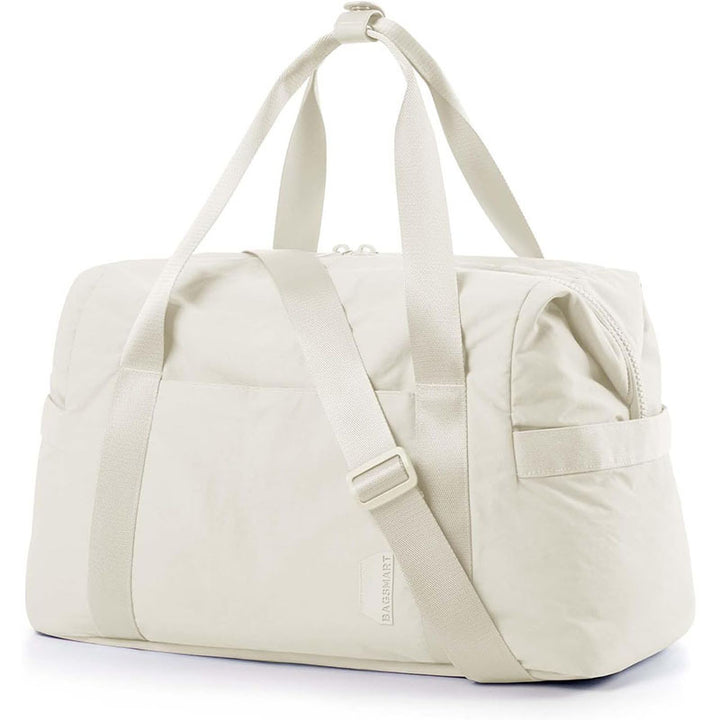 Sporty and Functional Travel Bag Bowlift