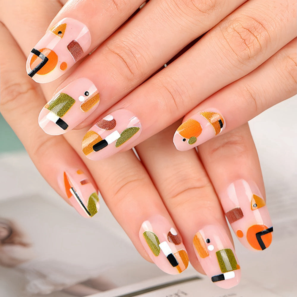 Artificial nails with geometric design Bowlift