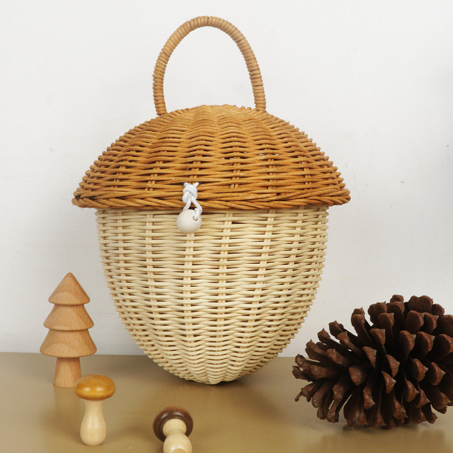 Playful storage basket in acorn design Bowlift