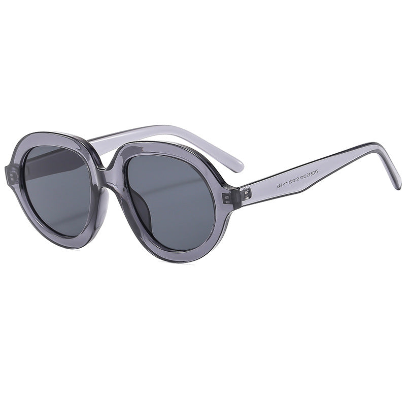 Ladies fashionable sunglasses with wide, oval frame Bowlift
