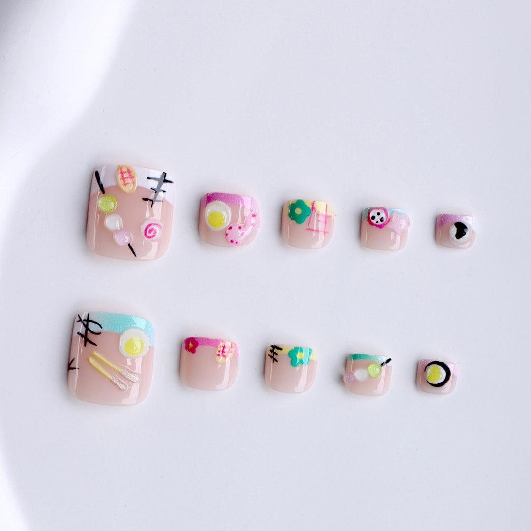 Artistic toenails with creative motifs Bowlift