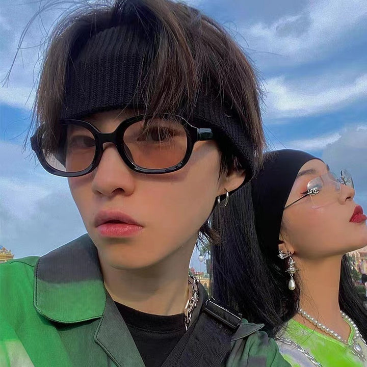 Women's stylish sunglasses in modern oval design Bowlift