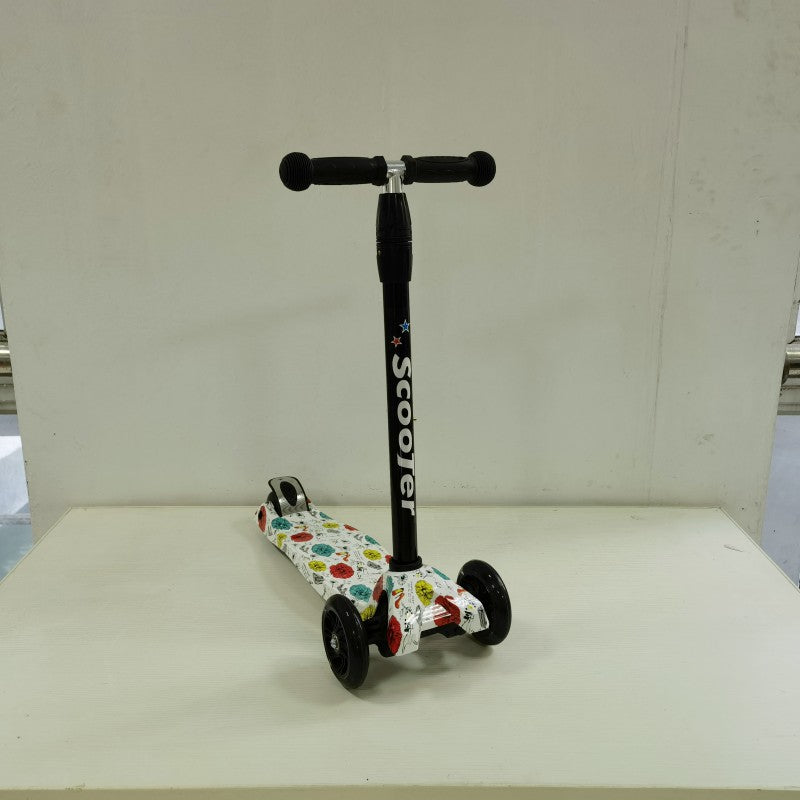 Lean-to-Steer Glider Scooter Bowlift