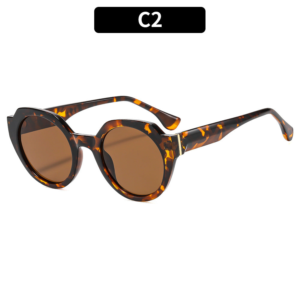 Retro-Inspired Oversized Round Sunglasses
