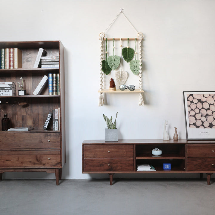 Macramé Wall Hanging with Decorative Leaf Patterns