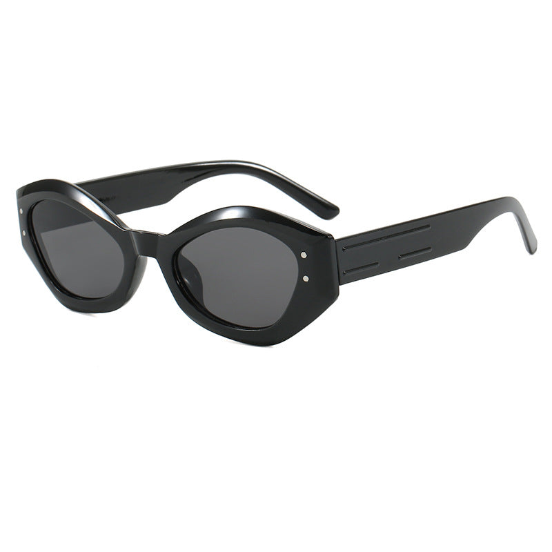 Women's Cat-Eye Sunglasses with Modern Design and Wide Frame Bowlift