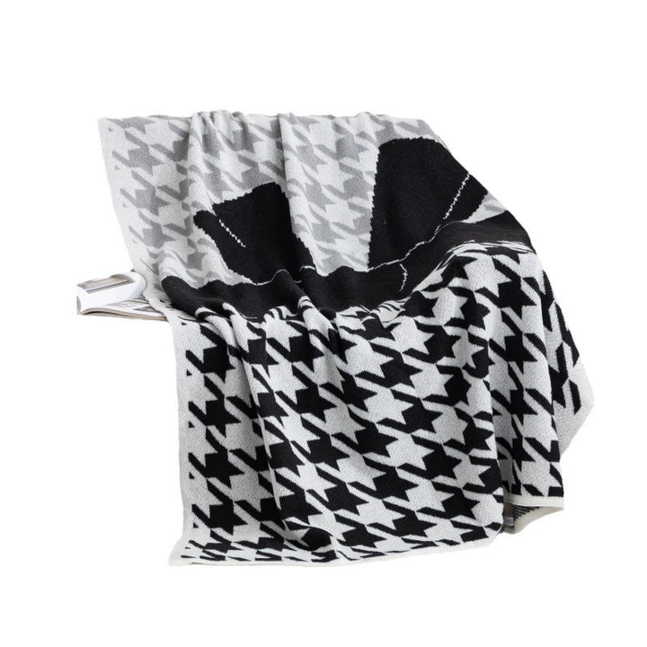 Modern Houndstooth Pattern Throw Blanket