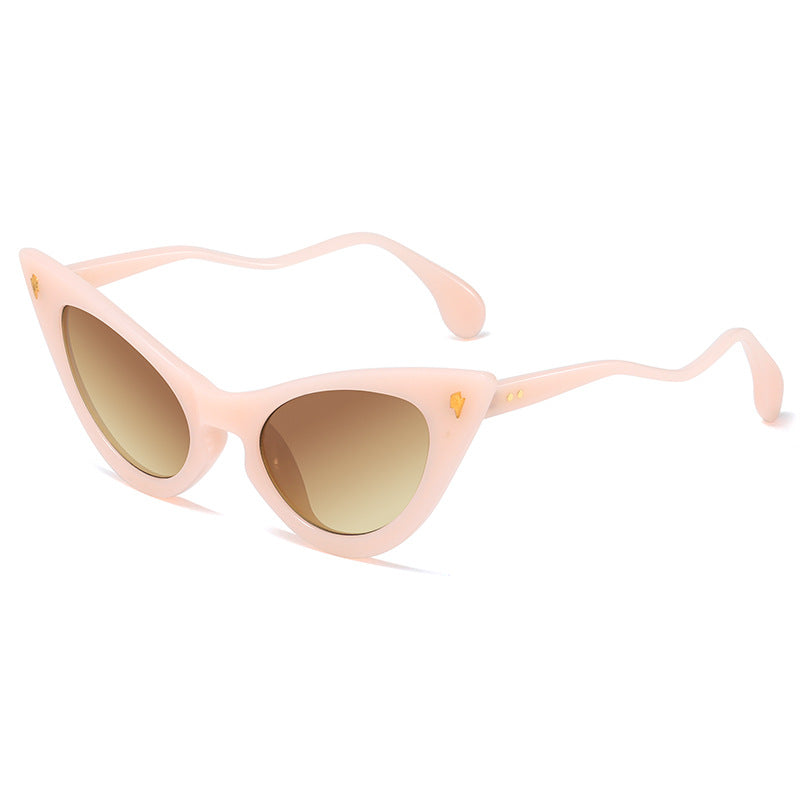 Women's Cat-Eye Sunglasses with Mirrored Lenses and Elegant Detail Bowlift