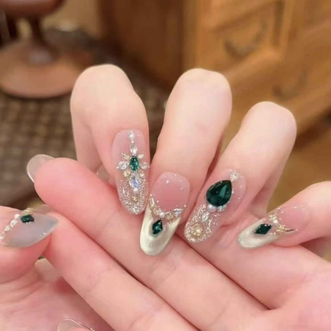 Decorative Gem-Embellished Press-On Nail Set Bowlift