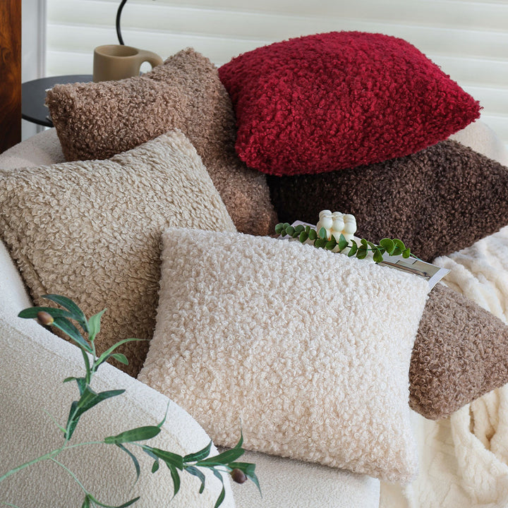 Cuddle cushion in teddy/bouclè look with soft filling Bowlift