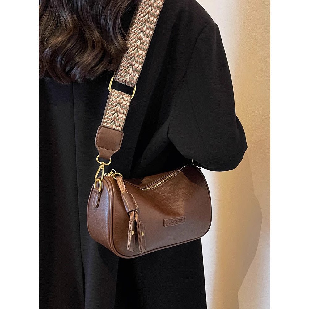 Elegant Zip-Closure Crossbody Bag Bowlift
