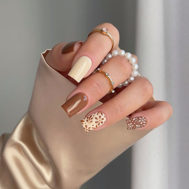 Glamorous Press-On Nail Set with Rhinestone and Glossy Finish Bowlift