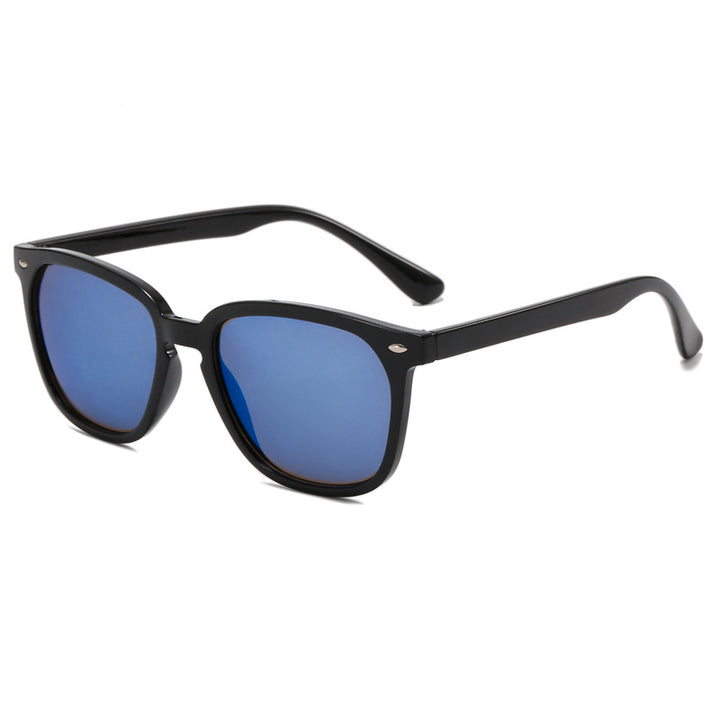 Ladies contemporary sunglasses with elegant shield design Bowlift