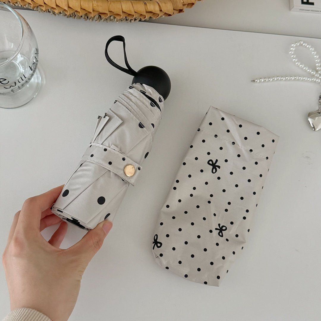 Ladies compact umbrella with stylish polka dot design Bowlift