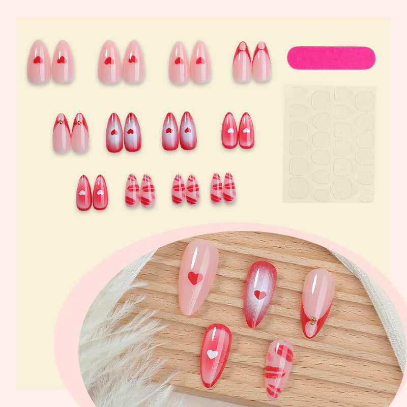 Artistic Heart Design Press-On Nails Bowlift