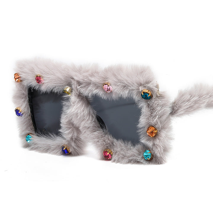 Ladies glamorous and luxurious sunglasses with fur-trimmed frame Bowlift
