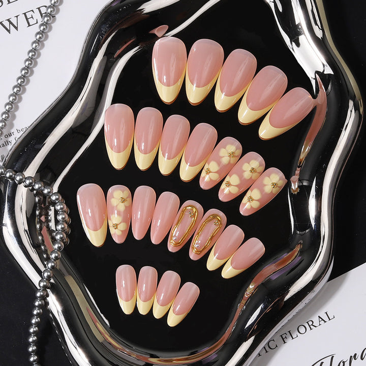 Elegant Floral Press-On Nail Set Bowlift