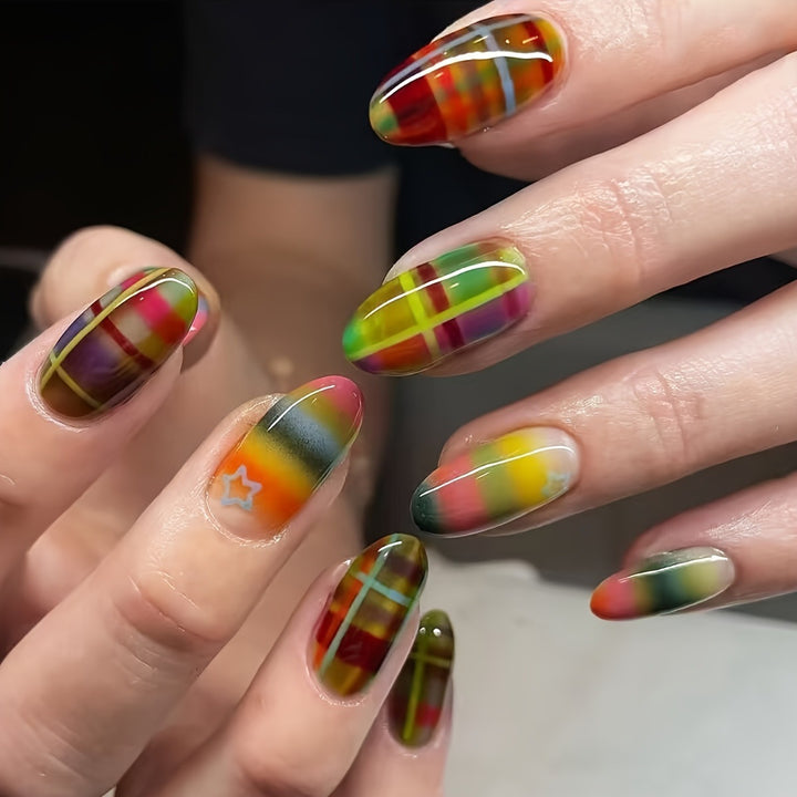 Creative artificial nails with striking plaid pattern Bowlift