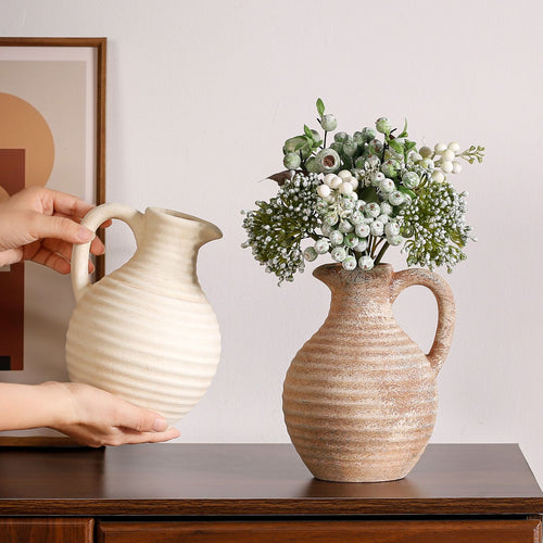 Handcrafted ceramic vase with ribbed structure Bowlift