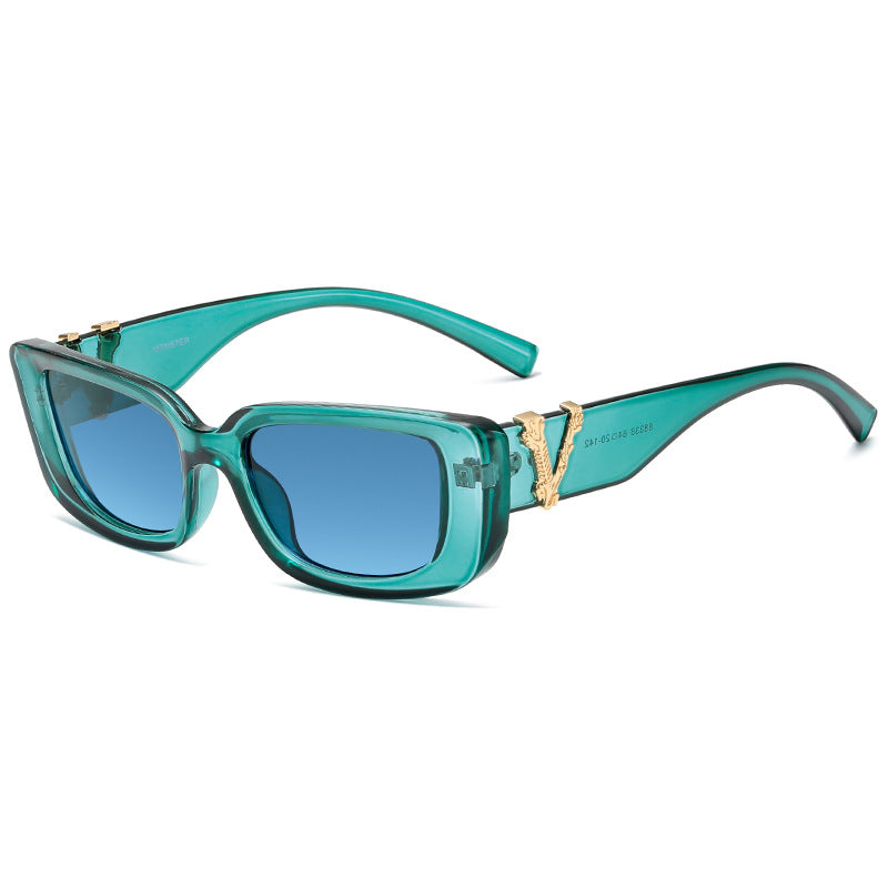 Women's fashionable sunglasses with luxurious tortoise design and gold accents Bowlift