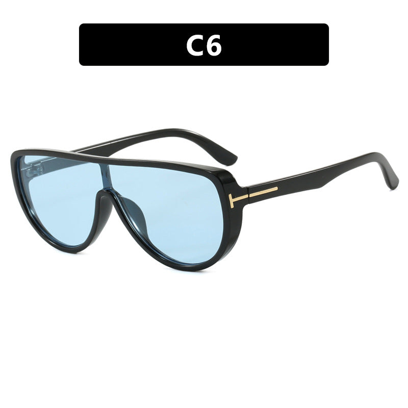 Women's elegant oversized sunglasses with striking design and UV protection Bowlift