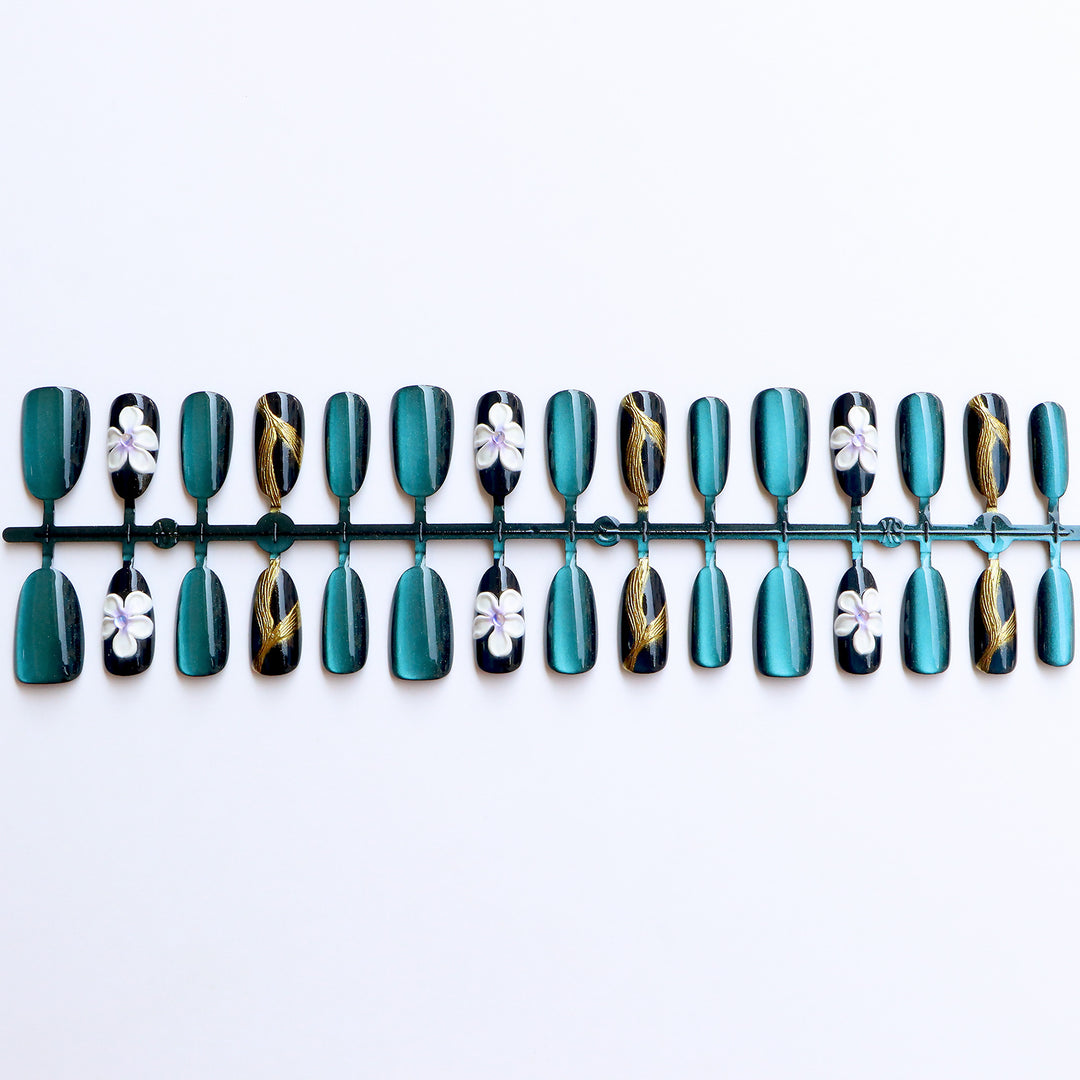 Elegant Press-On Nail Set with Floral Embellishments Bowlift