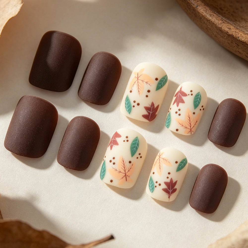 Fall-Themed Nail Art Bowlift
