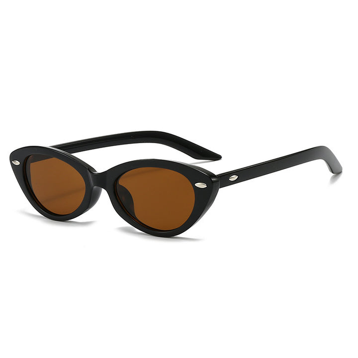 Vintage-Inspired Cat-Eye Sunglasses Bowlift