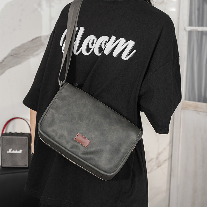 Practical Crossbody Bag In Minimalist Design Bowlift
