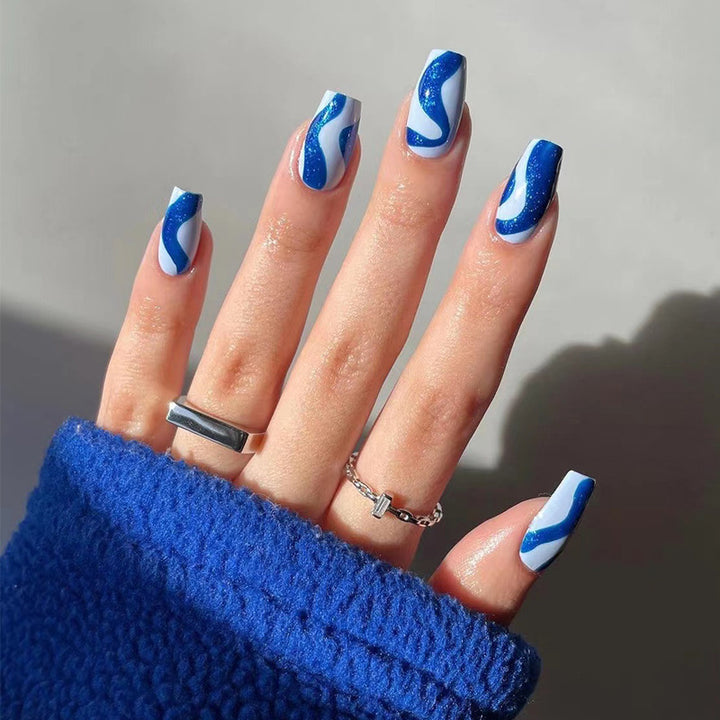 Artful nail extensions with an elegant leaf pattern Bowlift