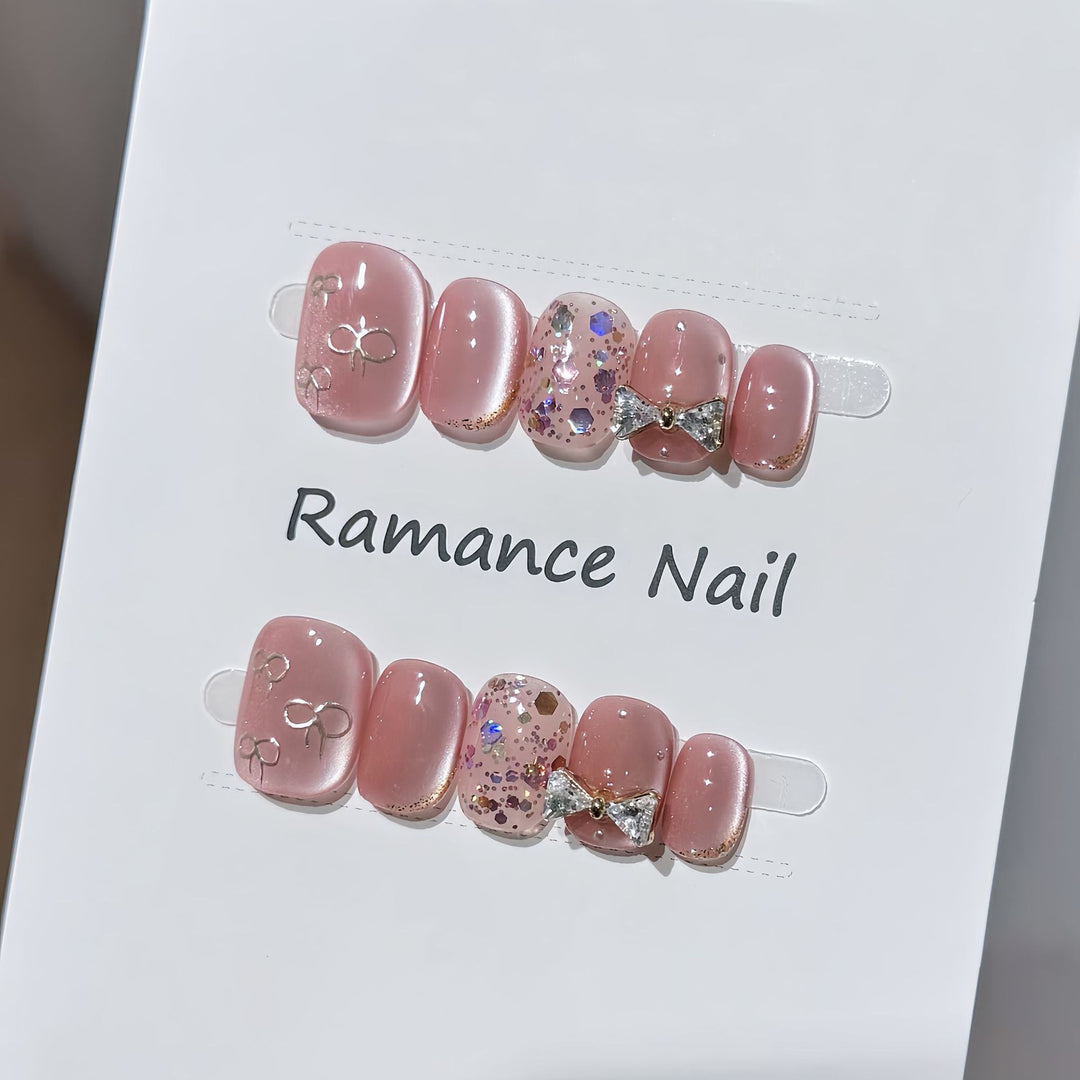 Glamorous Rhinestone Press-On Nail Set Bowlift
