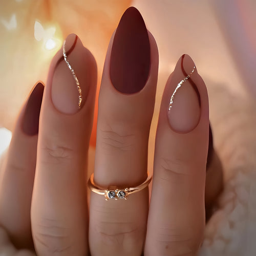 Elegant Stiletto Press-On Nail Set Bowlift
