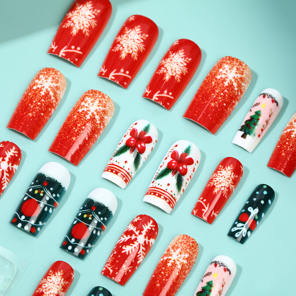 Festive artificial nails in Christmas design Bowlift