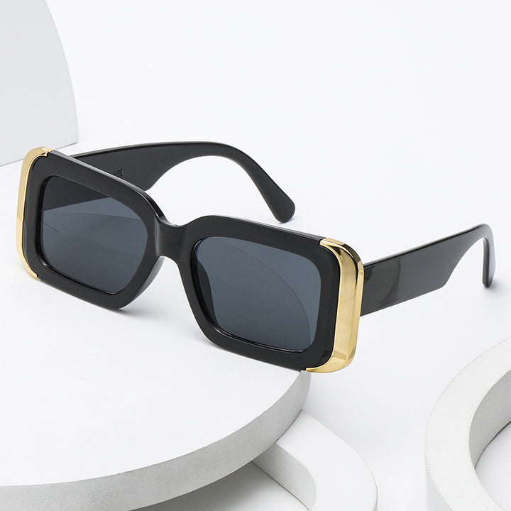 Women Oversized Sunglasses in Modern Animal Print Design Bowlift