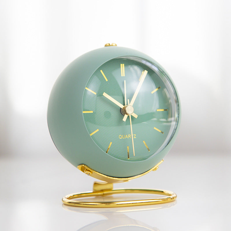 Elegant Table Clock in Scandinavian Design Bowlift