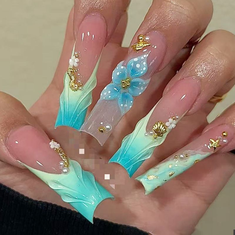 Artisan Decorative Nail Tips Bowlift