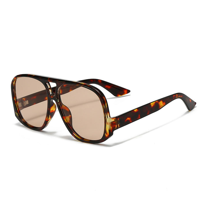 Women trendy oversized sunglasses in modern tortoiseshell pattern Bowlift