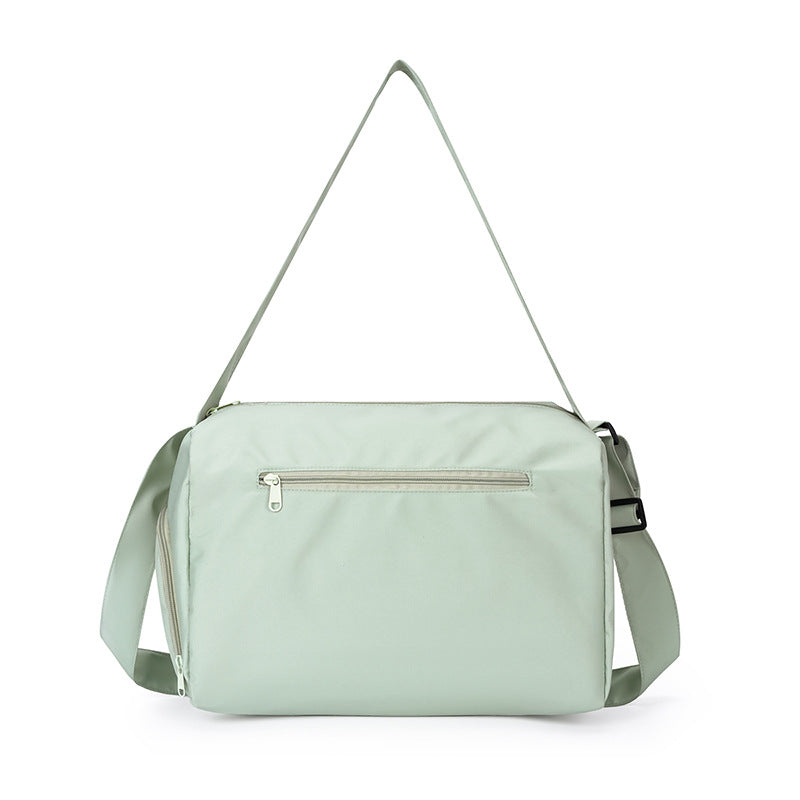 Stylish shoulder bag with practical compartments Bowlift