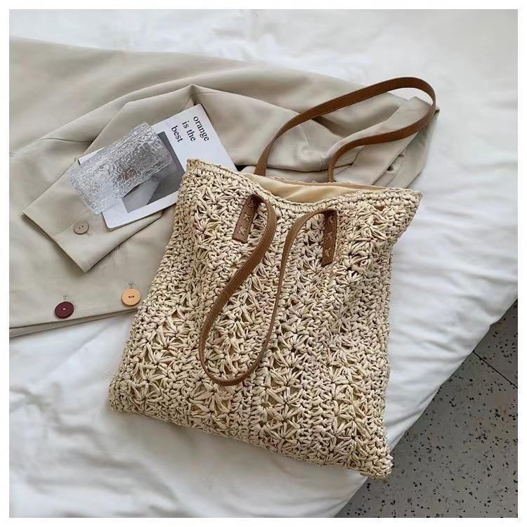 Hand-knotted tote bag made from natural materials Bowlift