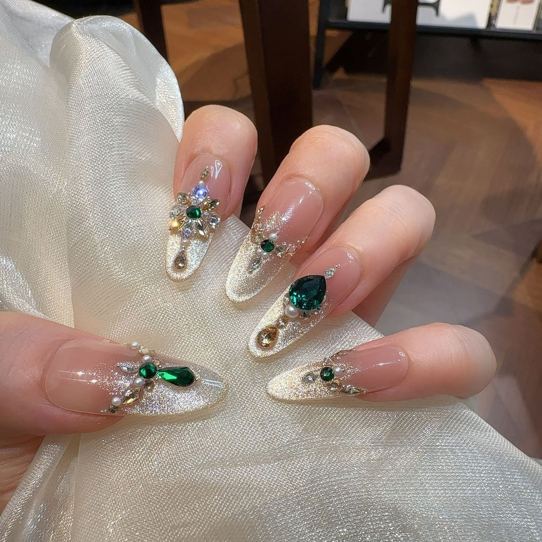 Luxurious Rhinestone Embellished Press-On Nails Bowlift