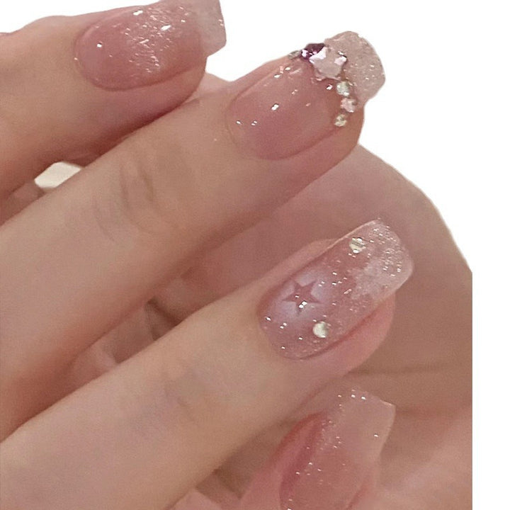 Glittering star motif artificial nails Bowlift