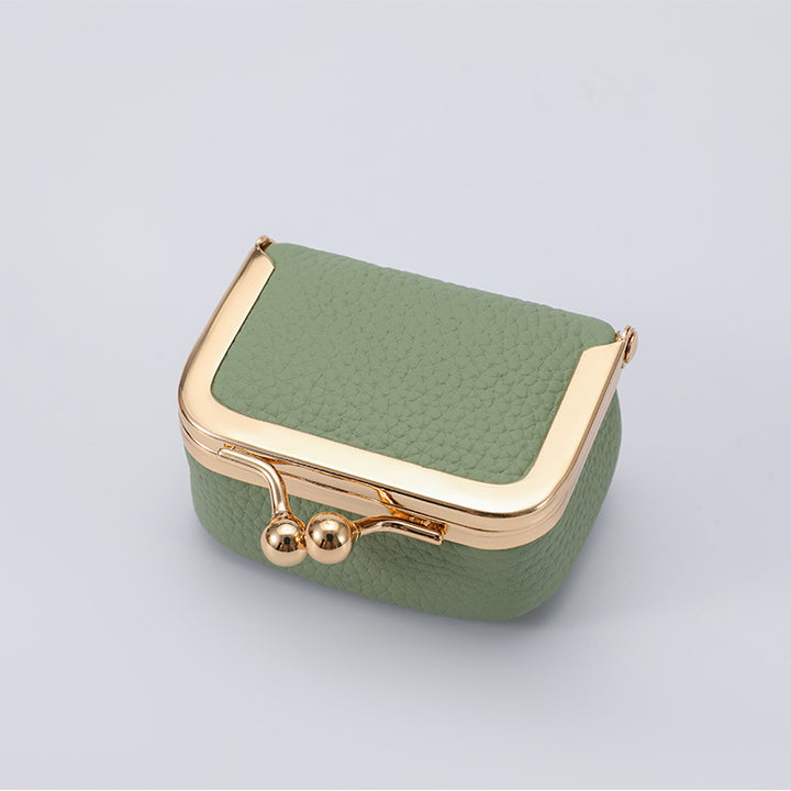 Elegant Vintage Clutch Bowlift