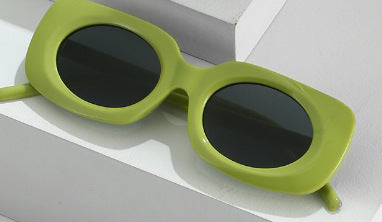 Modern Vintage-Inspired Oversized Sunglasses Bowlift