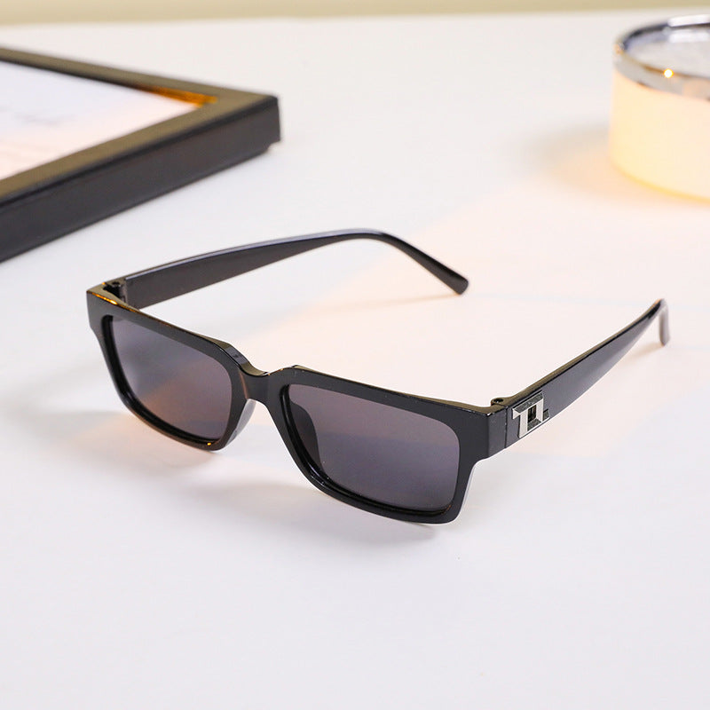 Women's fashionable ergonomic reading glasses Bowlift