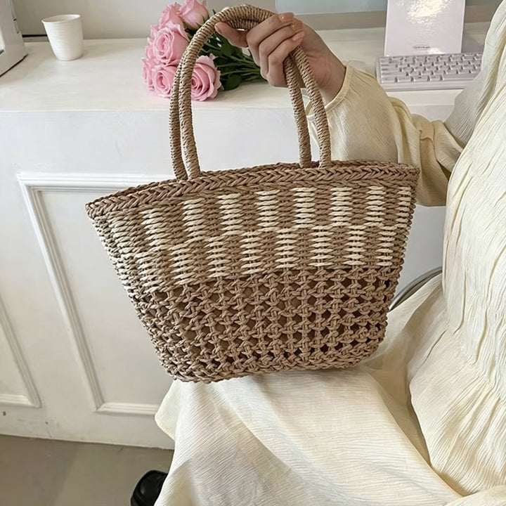 Handbag Made of Woven Natural Material with Airy Structure Bowlift